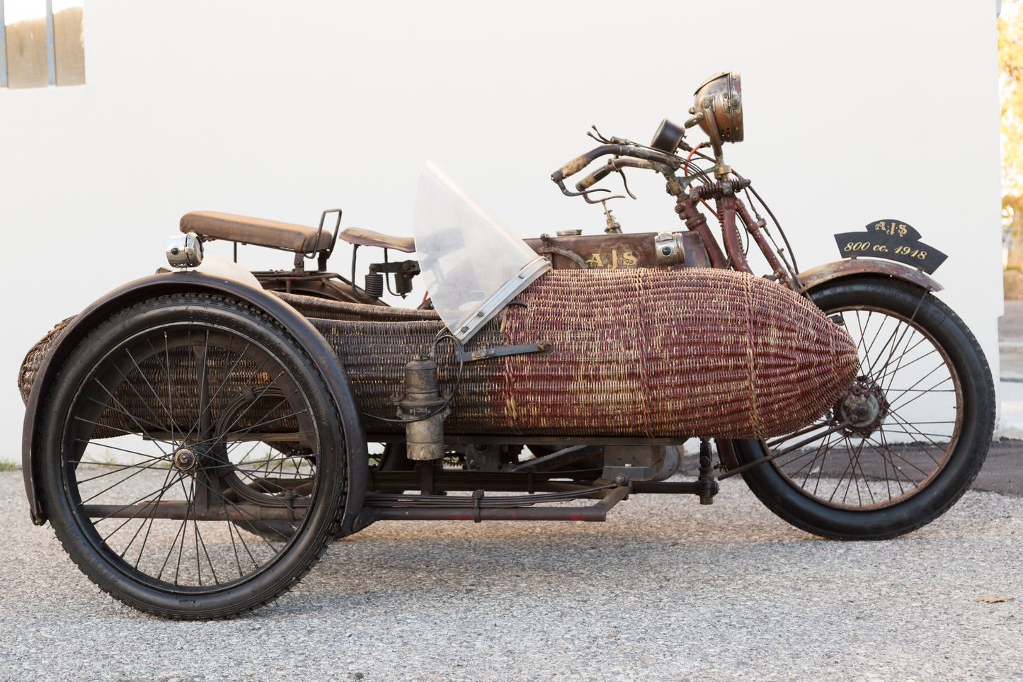 AJS 800cc V Twin - 1918 - Wicker Sidecar