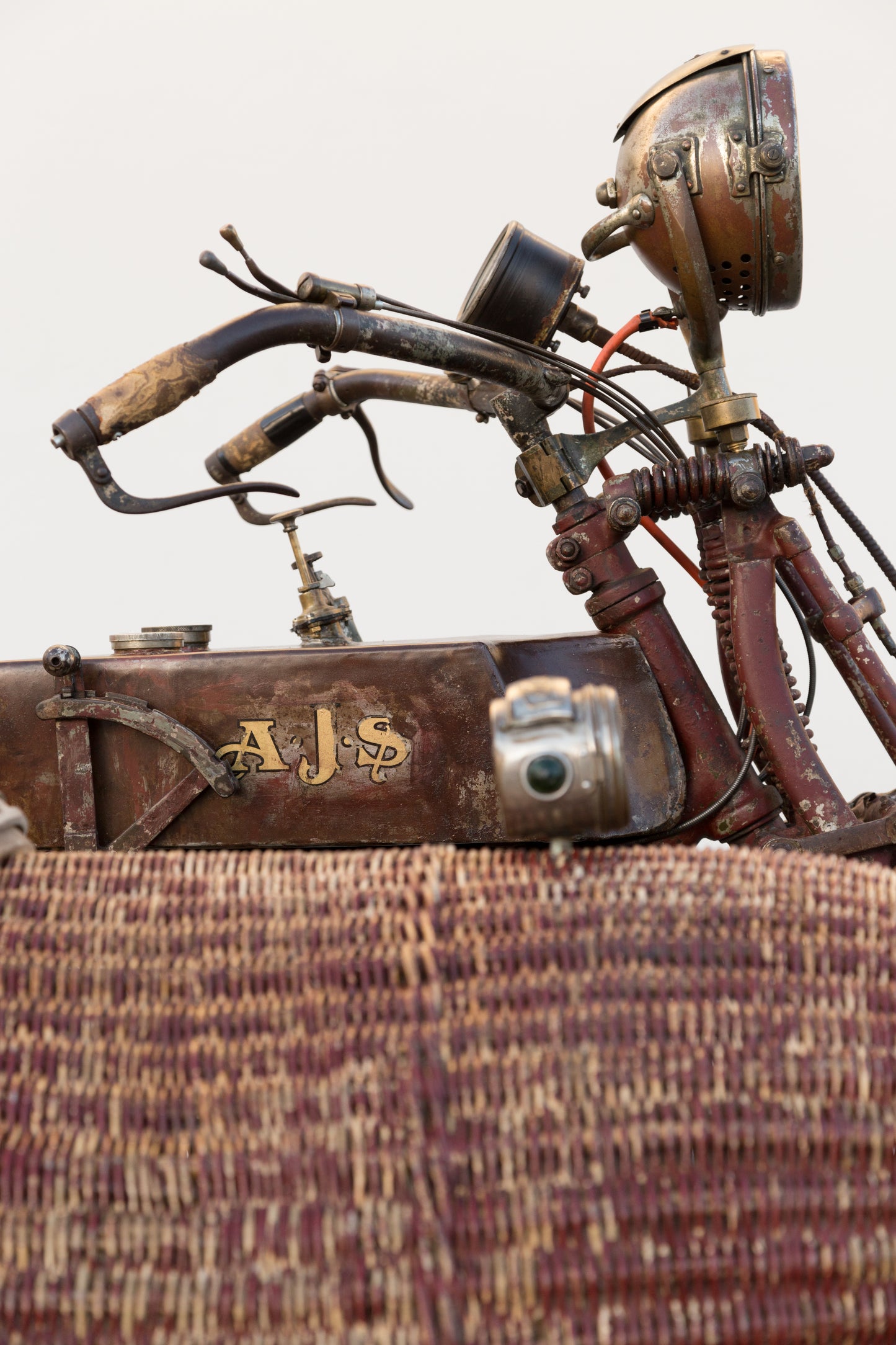 AJS 800cc V Twin - 1918 - Wicker Sidecar